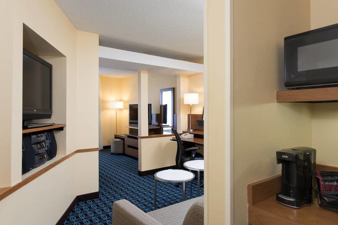 Imagen de la habitación del Hotel Fairfield Inn and Suites By Marriott St Charles. Foto 8