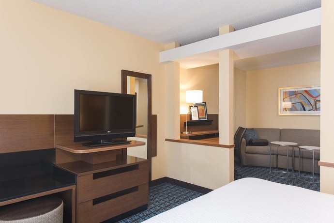 Imagen de la habitación del Hotel Fairfield Inn and Suites By Marriott St Charles. Foto 10