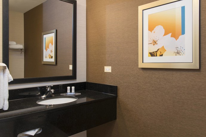 Imagen de la habitación del Hotel Fairfield Inn and Suites By Marriott St Charles. Foto 14