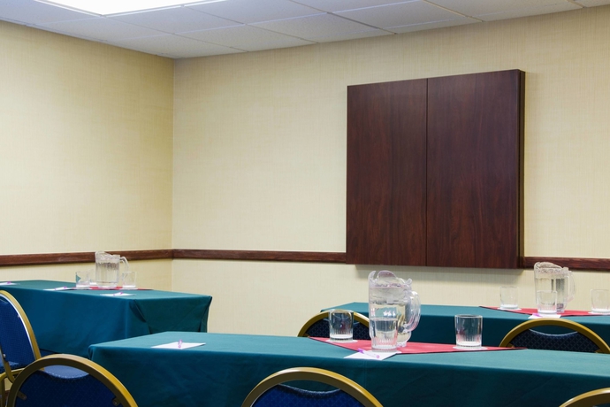 Imagen de los interiores del Hotel Fairfield Inn and Suites By Marriott St. Louis Chesterfield. Foto 17