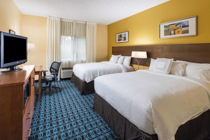 Imagen de la habitación del Hotel Fairfield Inn and Suites By Marriott St Petersburg Clearwater. Foto 4
