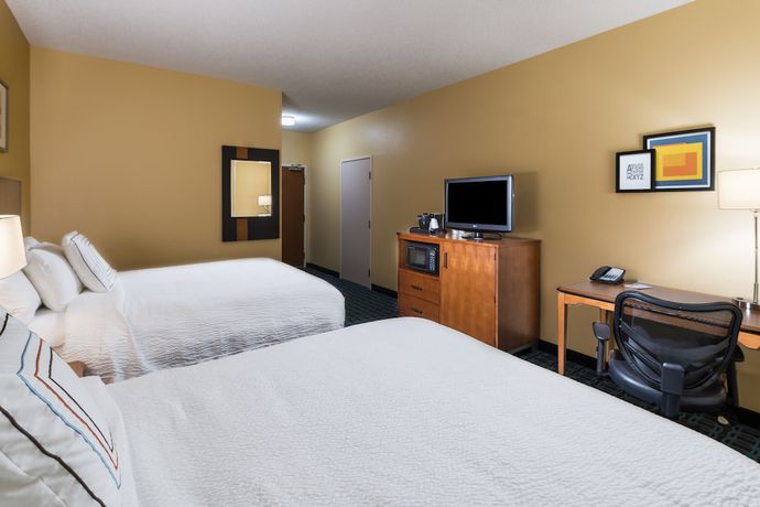 Imagen de la habitación del Hotel Fairfield Inn and Suites By Marriott St Petersburg Clearwater. Foto 5