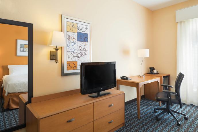 Imagen de la habitación del Hotel Fairfield Inn and Suites By Marriott State College. Foto 7