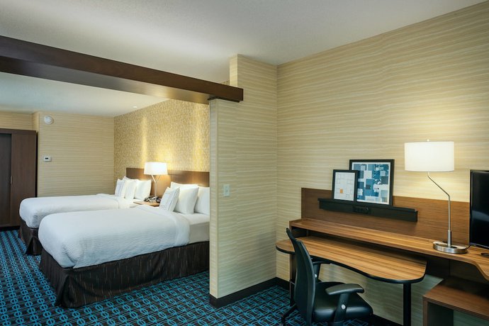 Imagen de los interiores del Hotel Fairfield Inn and Suites By Marriott Tacoma Dupont. Foto 16