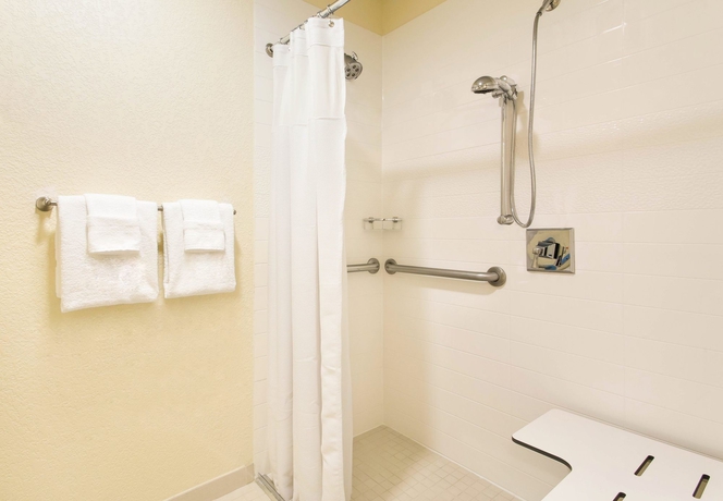 Imagen de la habitación del Hotel Fairfield Inn and Suites By Marriott Tampa Brandon. Foto 10
