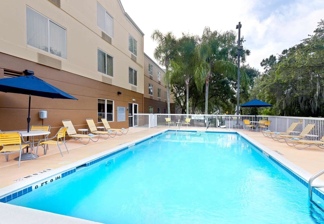 Imagen de la piscina del Hotel Fairfield Inn and Suites By Marriott Tampa Brandon. Foto 16