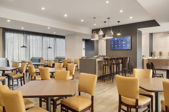 Imagen del bar/restaurante del Hotel Fairfield Inn and Suites By Marriott Tijuana. Foto 3