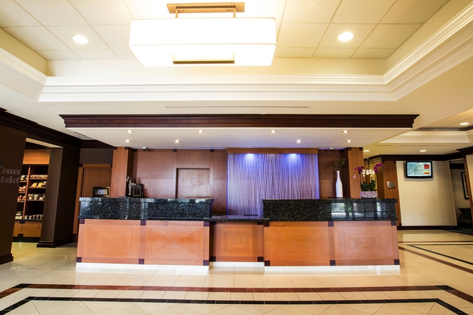 Imagen de los interiores del Hotel Fairfield Inn and Suites By Marriott Toronto Airport. Foto 9