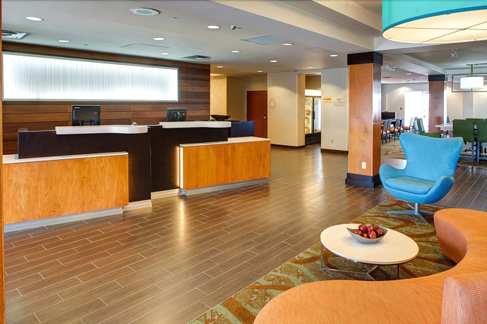 Imagen de los interiores del Hotel Fairfield Inn and Suites By Marriott Toronto Brampton. Foto 14