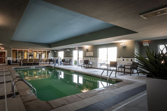 Imagen de la piscina del Hotel Fairfield Inn and Suites By Marriott Tupelo. Foto 20