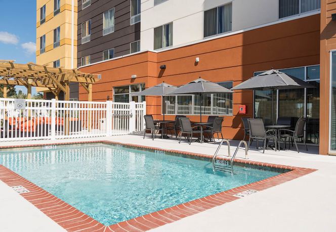 Imagen de la piscina del Hotel Fairfield Inn and Suites By Marriott West Monroe. Foto 19