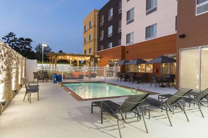 Imagen de la piscina del Hotel Fairfield Inn and Suites By Marriott West Monroe. Foto 20