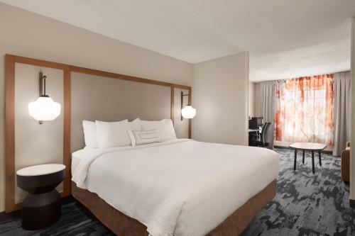 Imagen de la habitación del Hotel Fairfield Inn and Suites By Marriott Wheeling St Clairsville. Foto 11