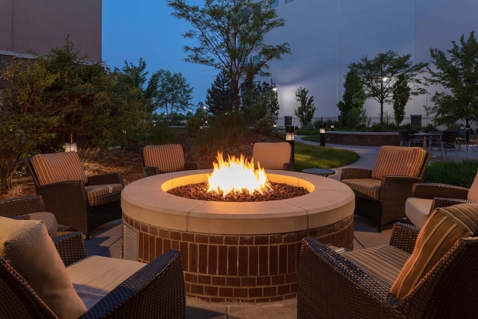 Imagen de los exteriores del Hotel Fairfield Inn and Suites By Marriott Wichita Downtown. Foto 15