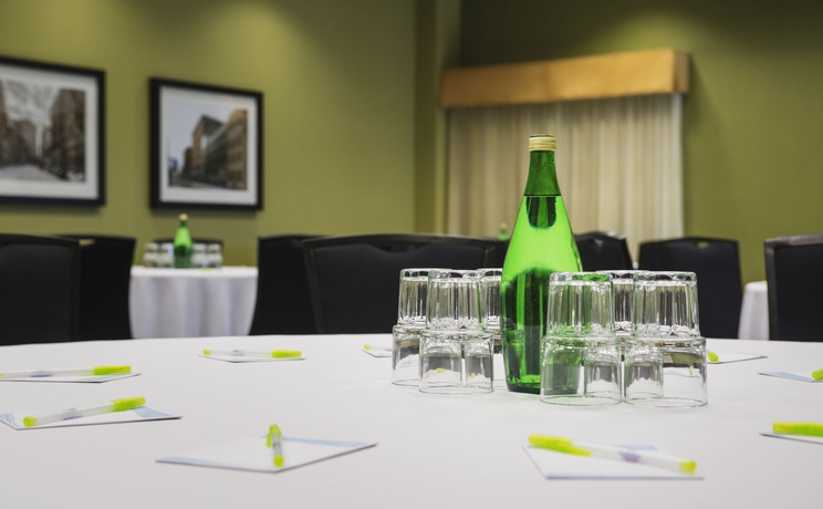 Imagen de los interiores del Hotel Fairfield Inn and Suites By Marriott Winnipeg. Foto 9