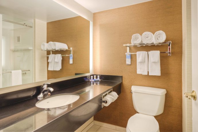 Imagen de la habitación del Hotel Fairfield Inn and Suites By Marriott Winston-salem Downtown. Foto 6