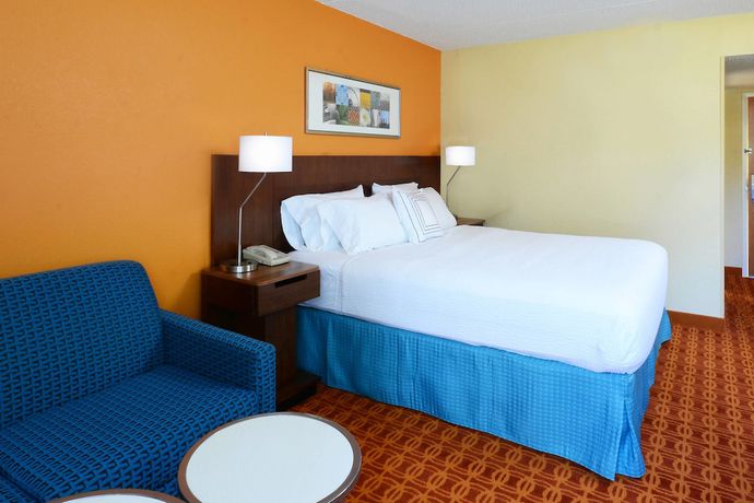 Imagen de la habitación del Hotel Fairfield Inn and Suites By Marriott Winston-salem Hanes Mall. Foto 7