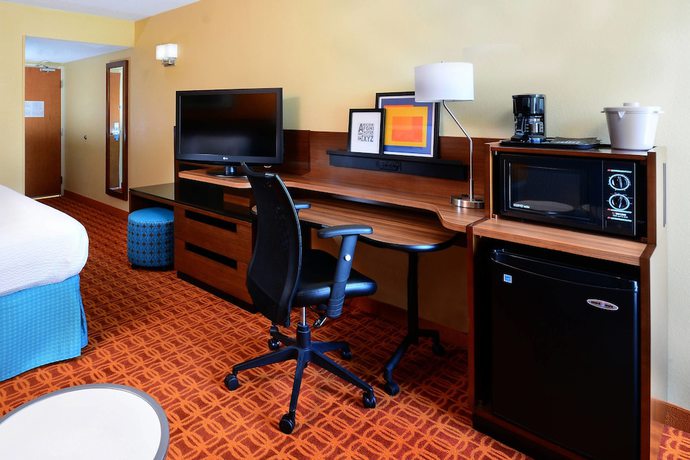 Imagen de la habitación del Hotel Fairfield Inn and Suites By Marriott Winston-salem Hanes Mall. Foto 9