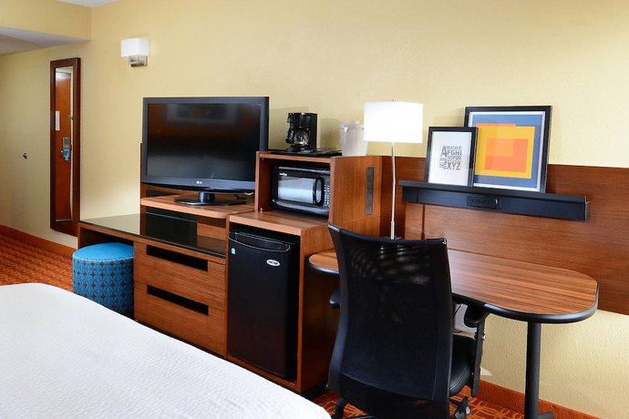 Imagen de la habitación del Hotel Fairfield Inn and Suites By Marriott Winston-salem Hanes Mall. Foto 10