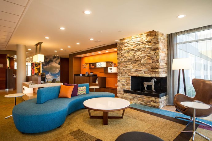 Imagen de los interiores del Hotel Fairfield Inn and Suites Cambridge. Foto 16