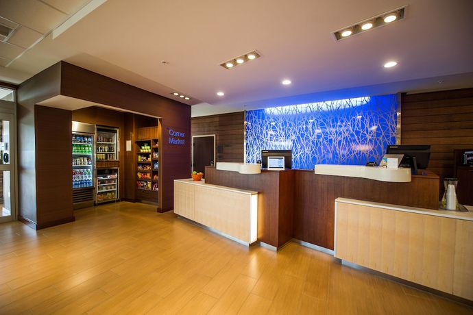 Imagen de los interiores del Hotel Fairfield Inn and Suites Cambridge. Foto 17