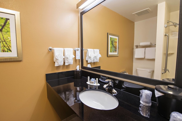 Imagen de la habitación del Hotel Fairfield Inn and Suites Charleston North/university Area. Foto 7