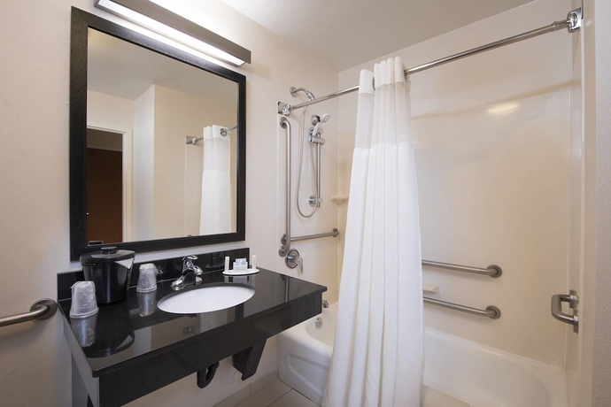 Imagen de la habitación del Hotel Fairfield Inn and Suites Charleston North/university Area. Foto 13