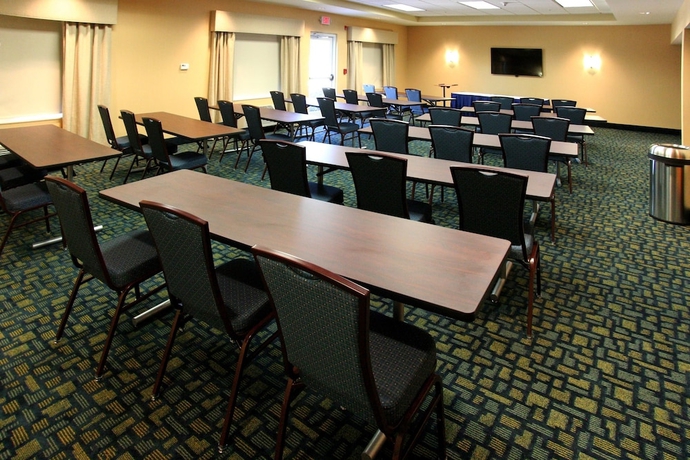 Imagen de los interiores del Hotel Fairfield Inn and Suites Charleston North/university Area. Foto 16