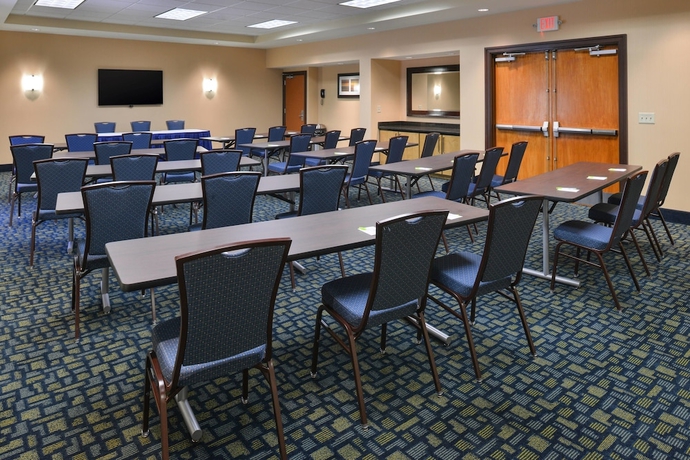 Imagen de los interiores del Hotel Fairfield Inn and Suites Charleston North/university Area. Foto 18