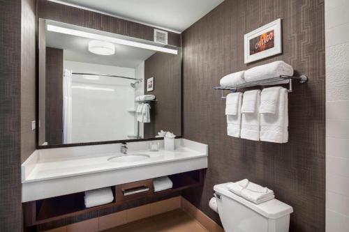 Imagen de la habitación del Hotel Fairfield Inn and Suites Chicago Downtown / Magnificent Mile. Foto 19