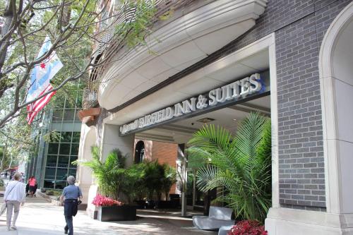 Imagen general del Hotel Fairfield Inn and Suites Chicago Downtown / Magnificent Mile. Foto 2