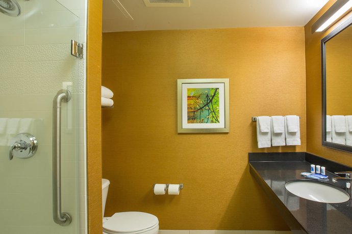 Imagen de la habitación del Hotel Fairfield Inn and Suites Columbus OSU. Foto 6