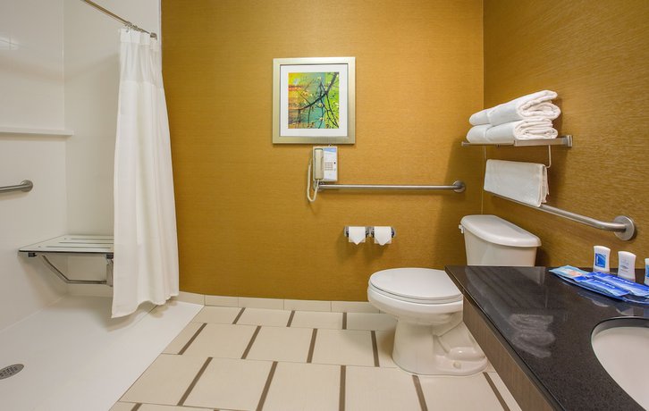 Imagen de la habitación del Hotel Fairfield Inn and Suites Columbus OSU. Foto 7
