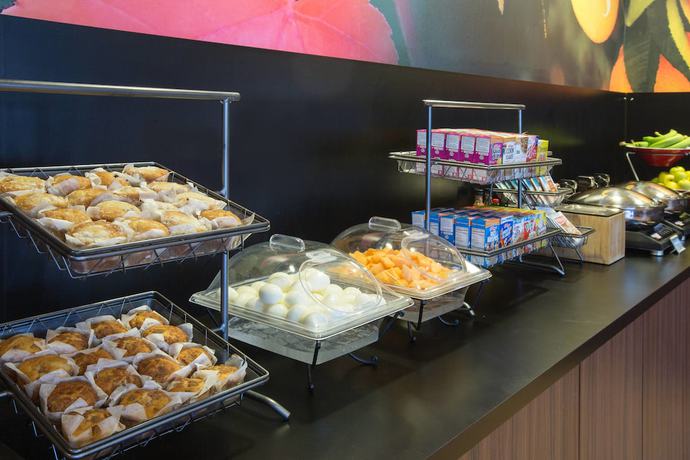 Imagen del bar/restaurante del Hotel Fairfield Inn and Suites Columbus OSU. Foto 5