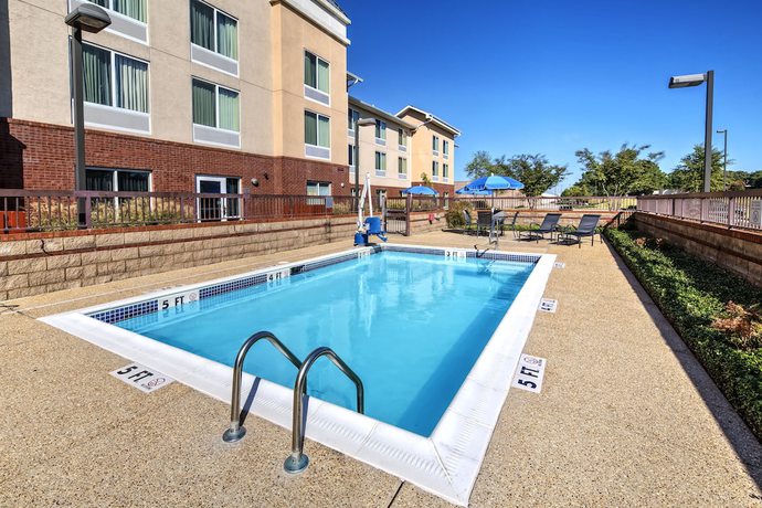 Imagen de la piscina del Hotel Fairfield Inn and Suites Corpus Christi Aransas Pass. Foto 20