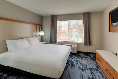 Imagen de la habitación del Hotel Fairfield Inn and Suites Dallas Las Colinas. Foto 15