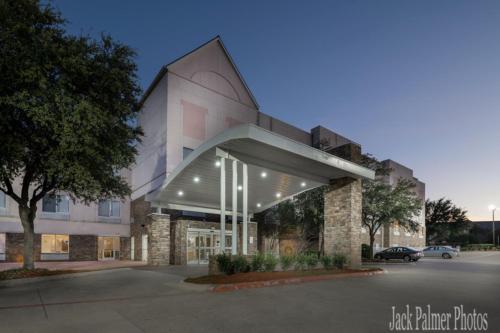 Imagen general del Hotel Fairfield Inn and Suites Dallas Las Colinas. Foto 12