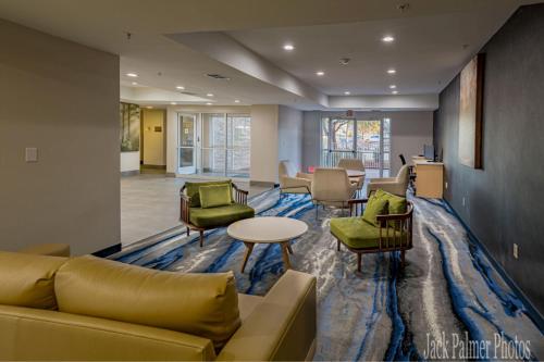 Imagen general del Hotel Fairfield Inn and Suites Dallas Las Colinas. Foto 5