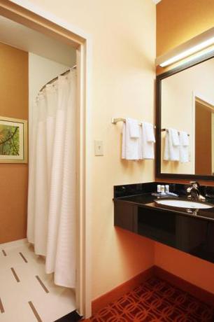 Imagen general del Hotel Fairfield Inn and Suites Dallas Las Colinas. Foto 10