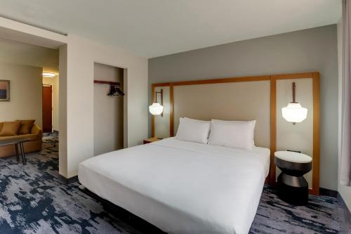 Imagen de la habitación del Hotel Fairfield Inn and Suites Dallas Las Colinas. Foto 20