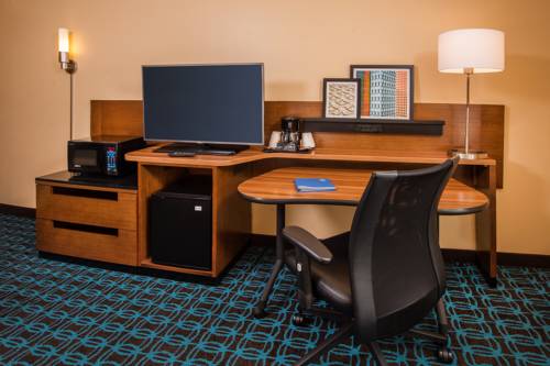 Imagen de la habitación del Hotel Fairfield Inn and Suites Dulles Airport Chantilly. Foto 3