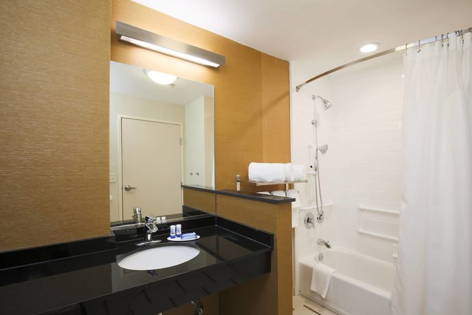 Imagen de la habitación del Hotel Fairfield Inn and Suites El Paso Airport. Foto 13