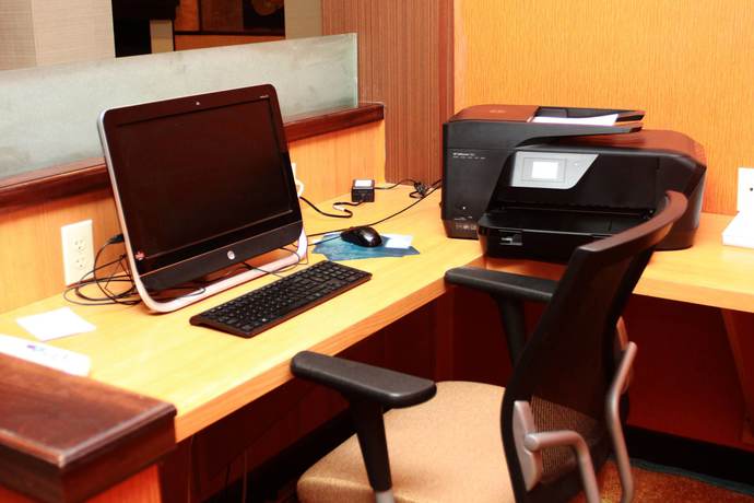 Imagen de los interiores del Hotel Fairfield Inn and Suites Fairmont. Foto 17