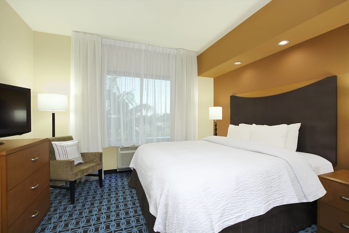 Imagen de la habitación del Hotel Fairfield Inn and Suites Fort Lauderdale Airport-cruise Port. Foto 8