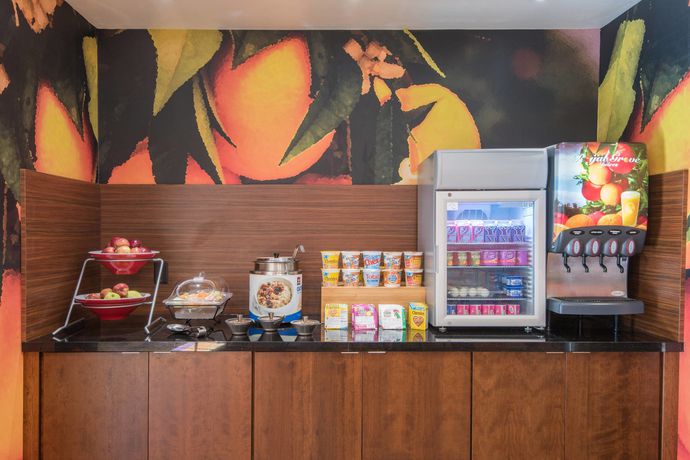 Imagen de los interiores del Hotel Fairfield Inn and Suites Fort Wayne Southwest. Foto 10