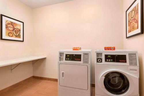 Imagen general del Hotel Fairfield Inn and Suites Houston Humble. Foto 12