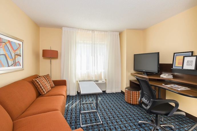 Imagen de la habitación del Hotel Fairfield Inn and Suites Houston Westchase. Foto 9