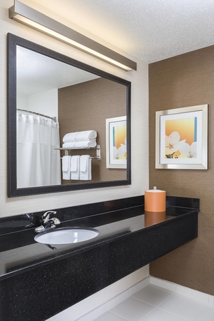 Imagen de la habitación del Hotel Fairfield Inn and Suites Houston Westchase. Foto 12