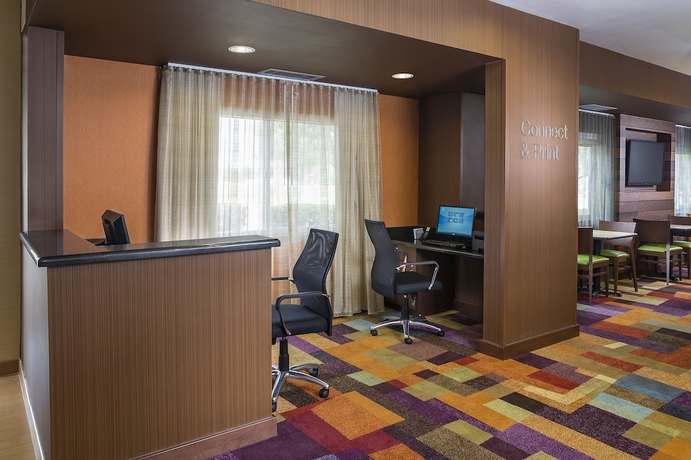Imagen de los interiores del Hotel Fairfield Inn and Suites Houston Westchase. Foto 17
