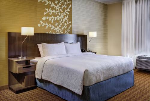 Imagen de la habitación del Hotel Fairfield Inn and Suites Hutchinson. Foto 2